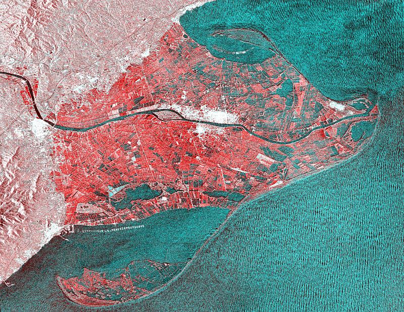 Flooding at Ebro Delta following storm Gloria, 2020 © Universitat Politecnica de Valencia. Provider: 'Copernicus Open Access Hub' by ESA; Date and time of the employed images: 09 January 2020, 17:54:56, and 21 January 2020, 17:54:56. Mission: Sentinel-1A, Acquisition Mode: IW, Track: 30 Pass: Ascending, Product Type: Level-1 GRD, Produced by: CGAT-UPV.